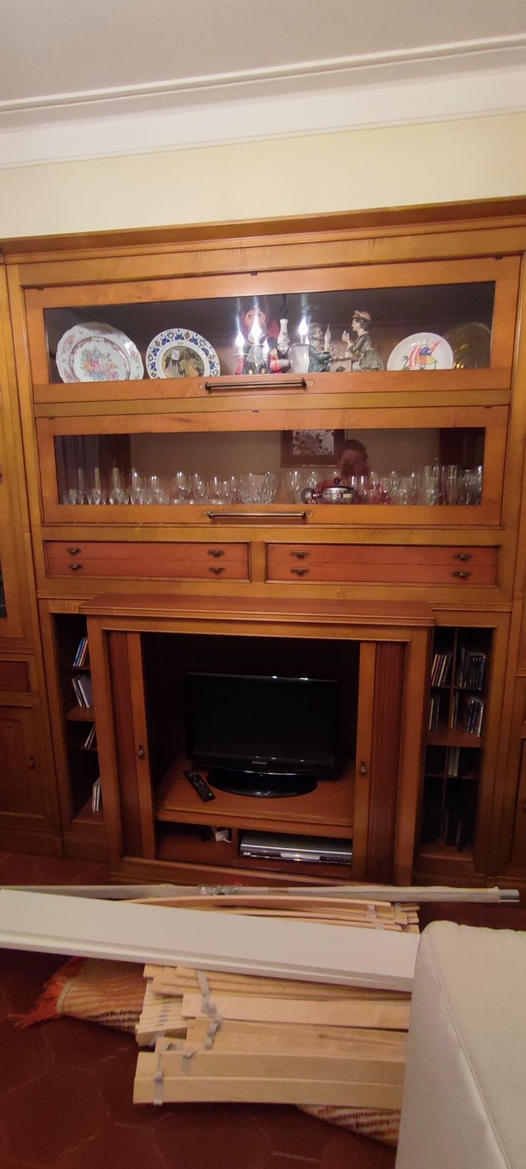 Móvel de sala para televisão e vitrine