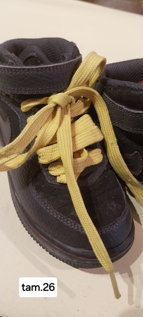 Ténis bota tam. 26 nike