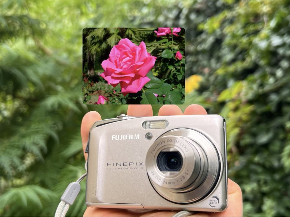 Aparat cyfrowy Fujifilm F50 FD retro digital camera