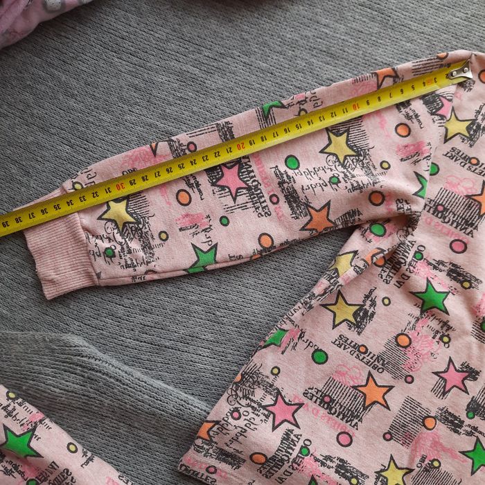 Піжамки утеплені 2 шт 110р.