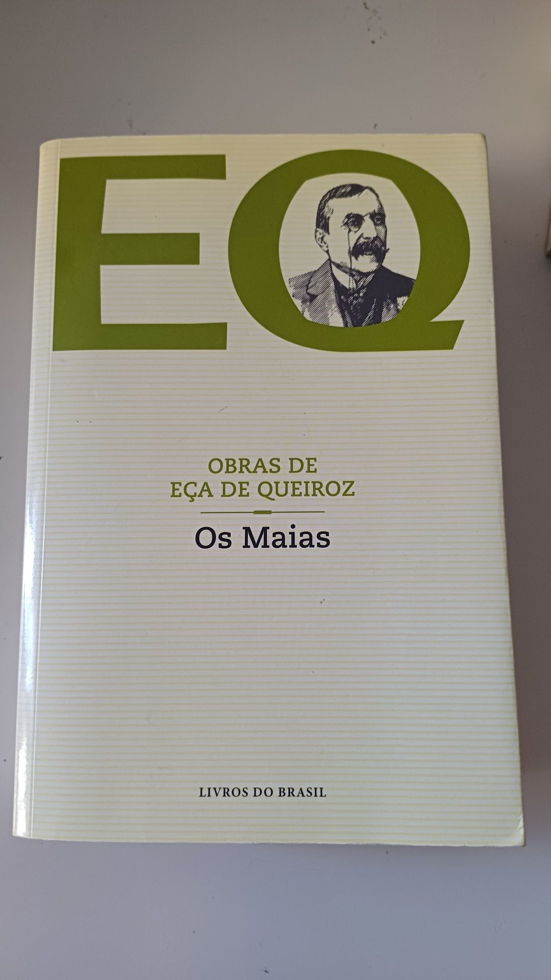"Os Maias" de Eça de Queirós.