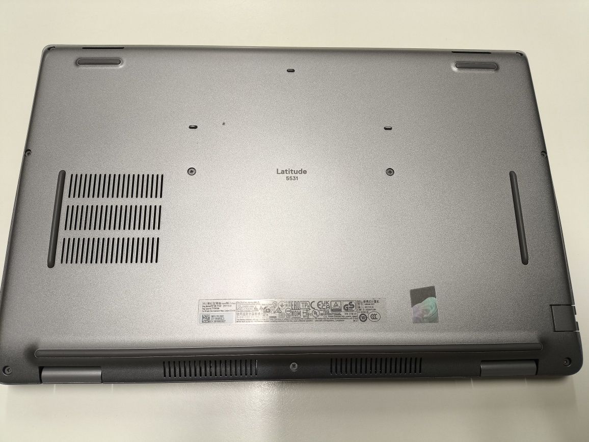 Dell Latitude 5531 i7-12800H/32gb/1tb/NVIDIA MX550/Garantia/Placa 4G