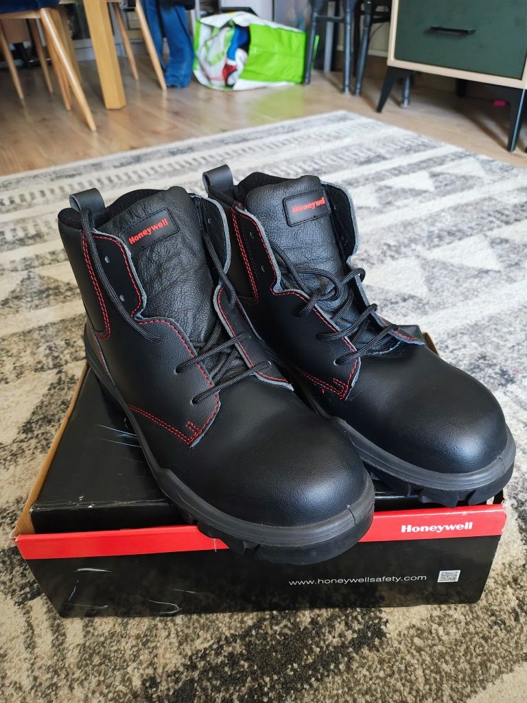 Buty  robocze skora naturalna BACOU  Honeywell r 46