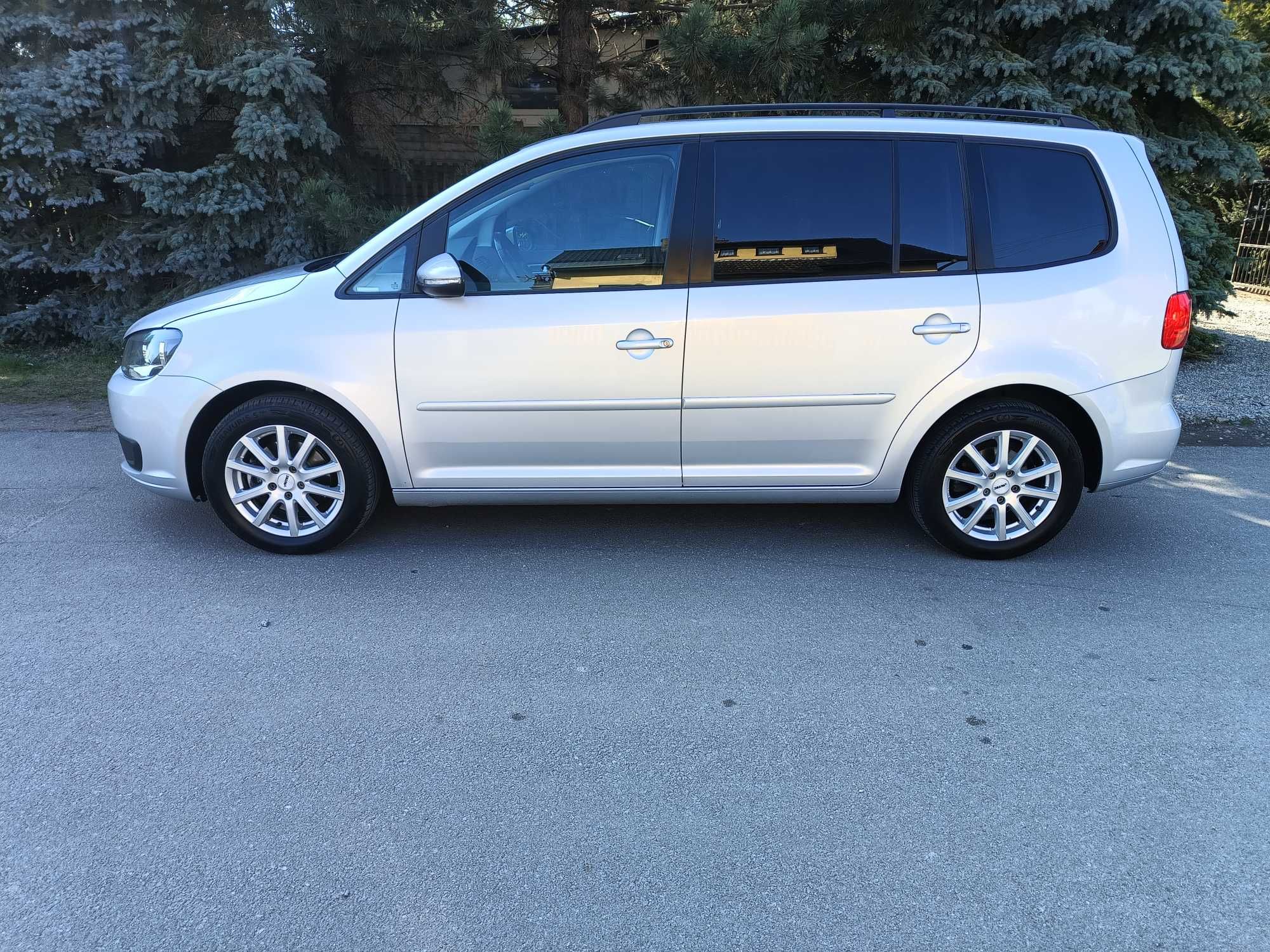 Piękny Touran 1.6 Tdi 105 Km z Niemiec, 7 osobowy AUTA ŻURAWICE