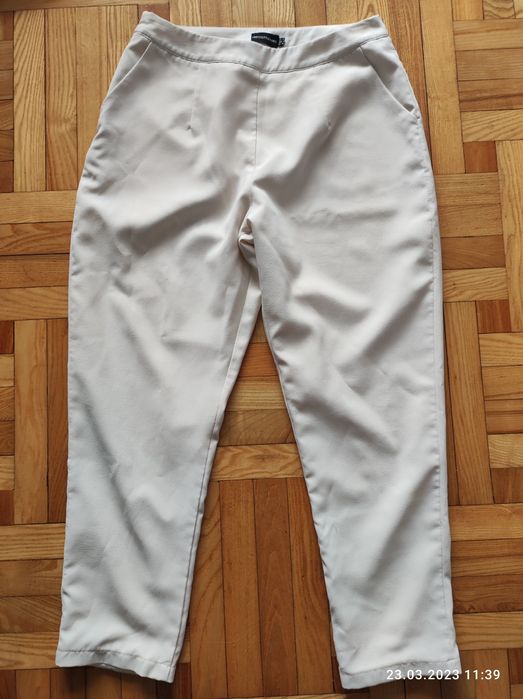 Spodnie damskie beżowe