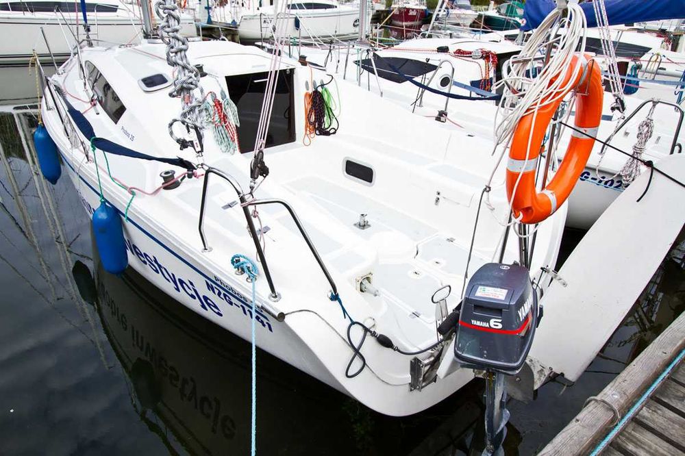 Jacht żaglowy Phobos 25