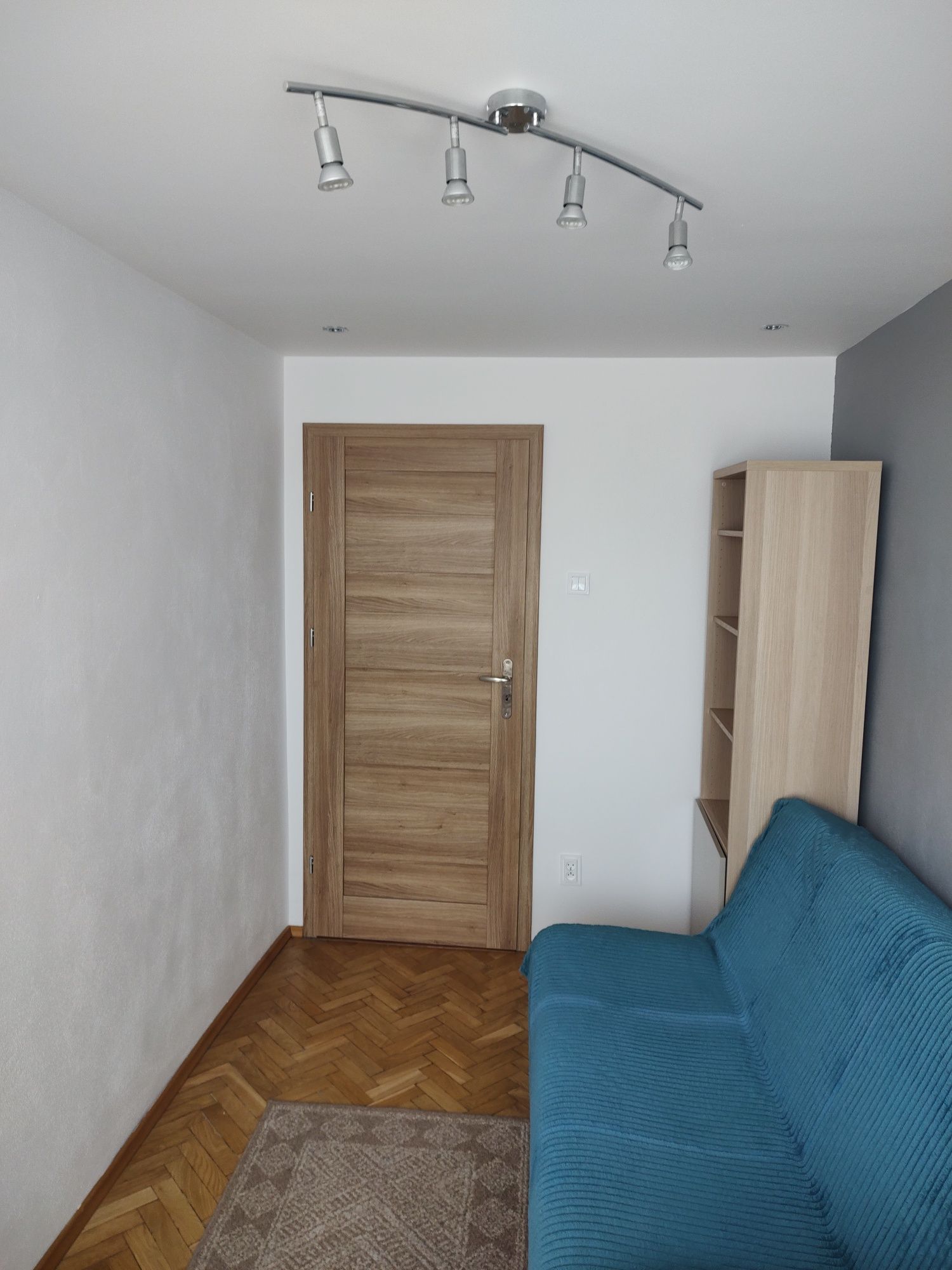 1-os pokój w kawalerce dla studenta/ki, Ul. Gajowicka, SkyTower, UE