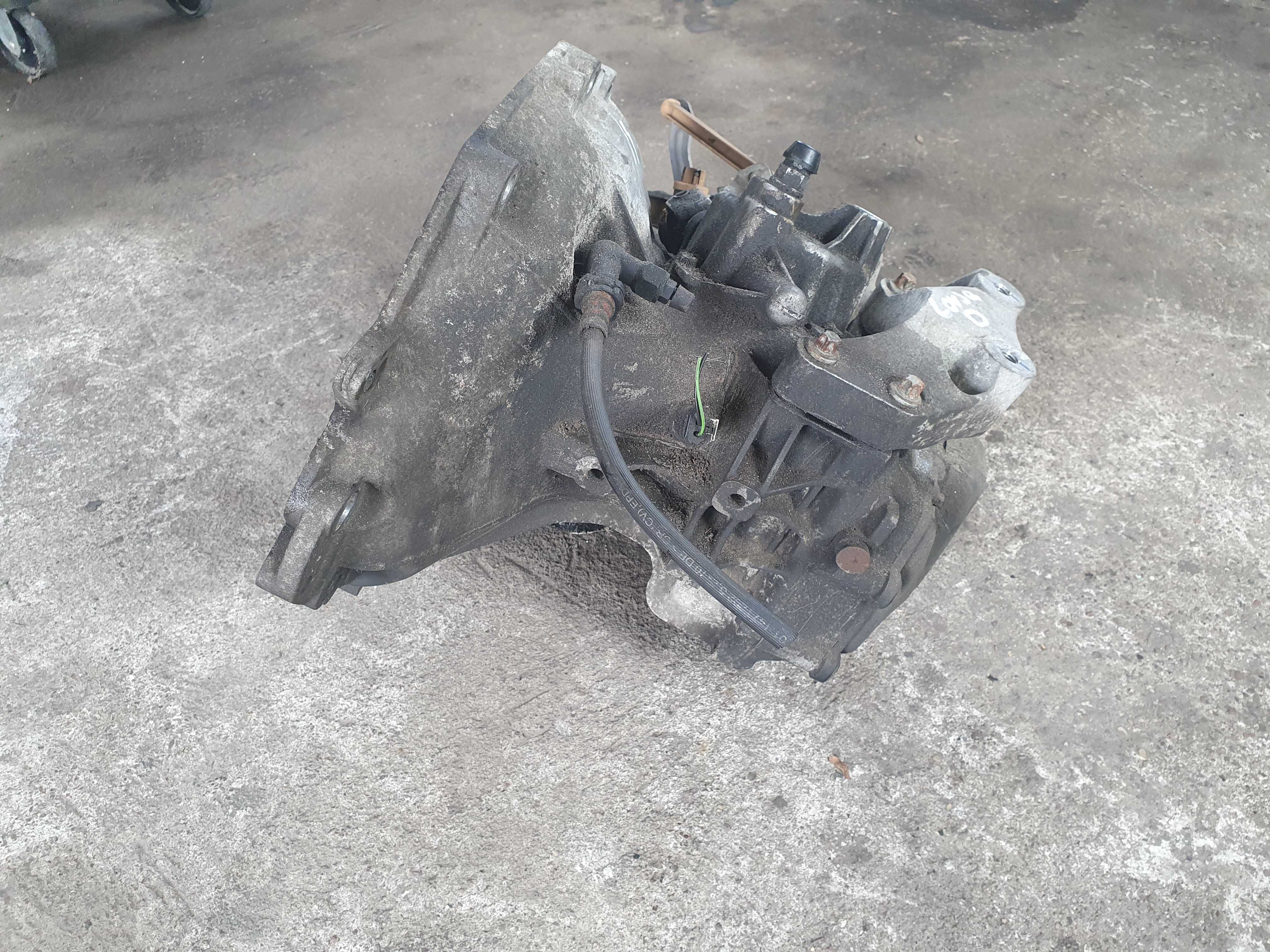 Skrzynia biegow Opel Corsa D 1.4 16v benzyna z14xep sprawna