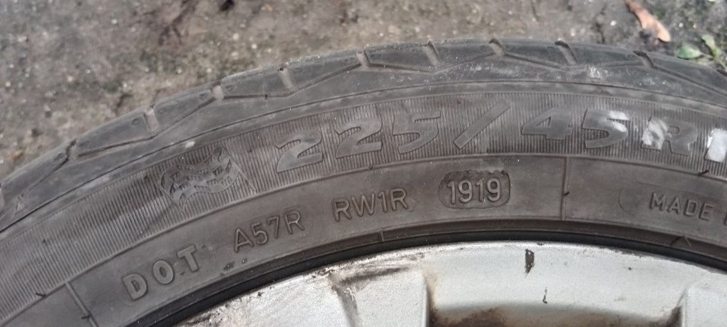Dębica Presto UHP2  4 sztuki z felgami 17'' 5×100