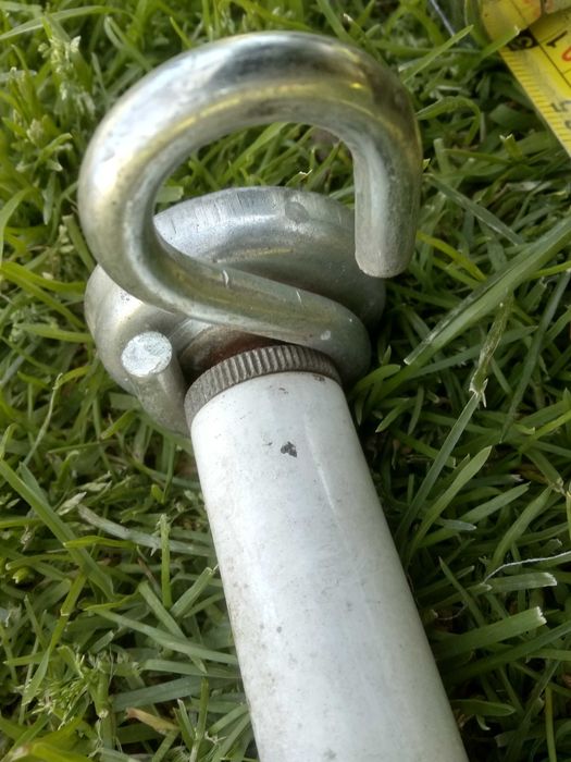 Drążek do podciągania 88 cm szeroki na hakach