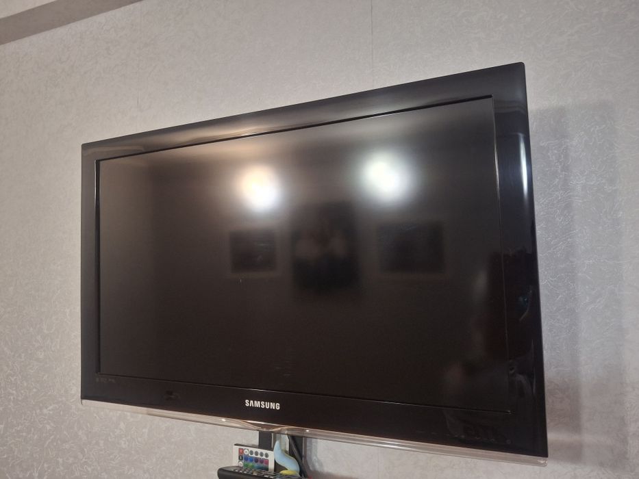 Телевізор Samsung LE32C530F1W Black LCD ЖК !!! Не SMART TV