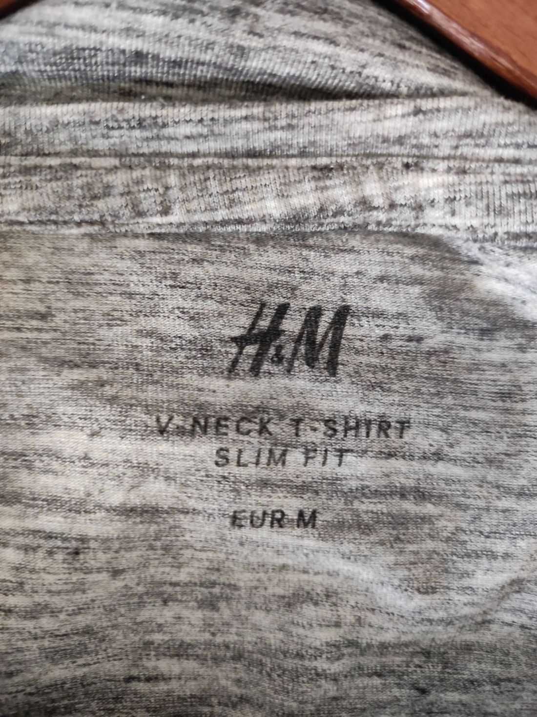 H&M koszulka t-shirt męska serek casual slim fit sportowa szara melanż