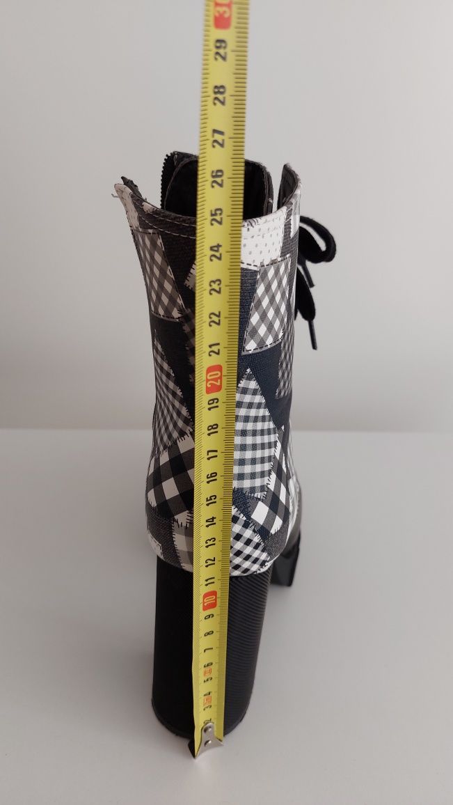 Botki na koturnie black&White vintage wedge shoes