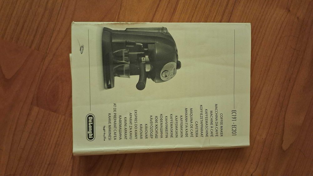 Expres kolbowy ciśnieniowy De'Longhi EC 191