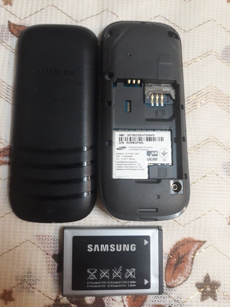 Samsung gt-e 1200 зарядкой