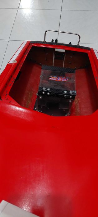 Lancha / barco RC Casco em Fibra. Modelismo Baixa de preço