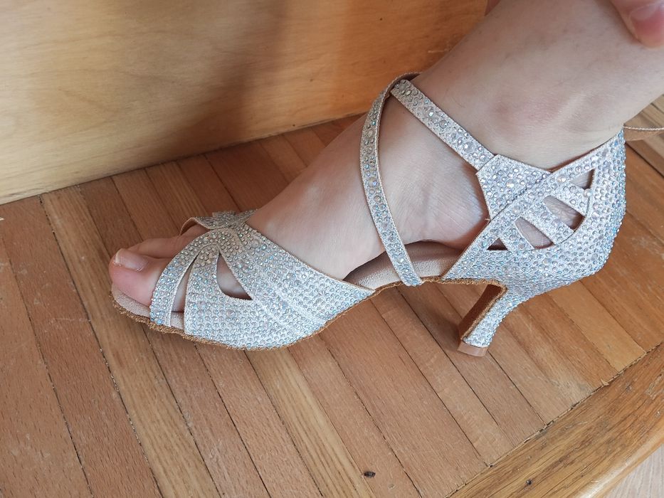 Buty taneczne z kryształkami