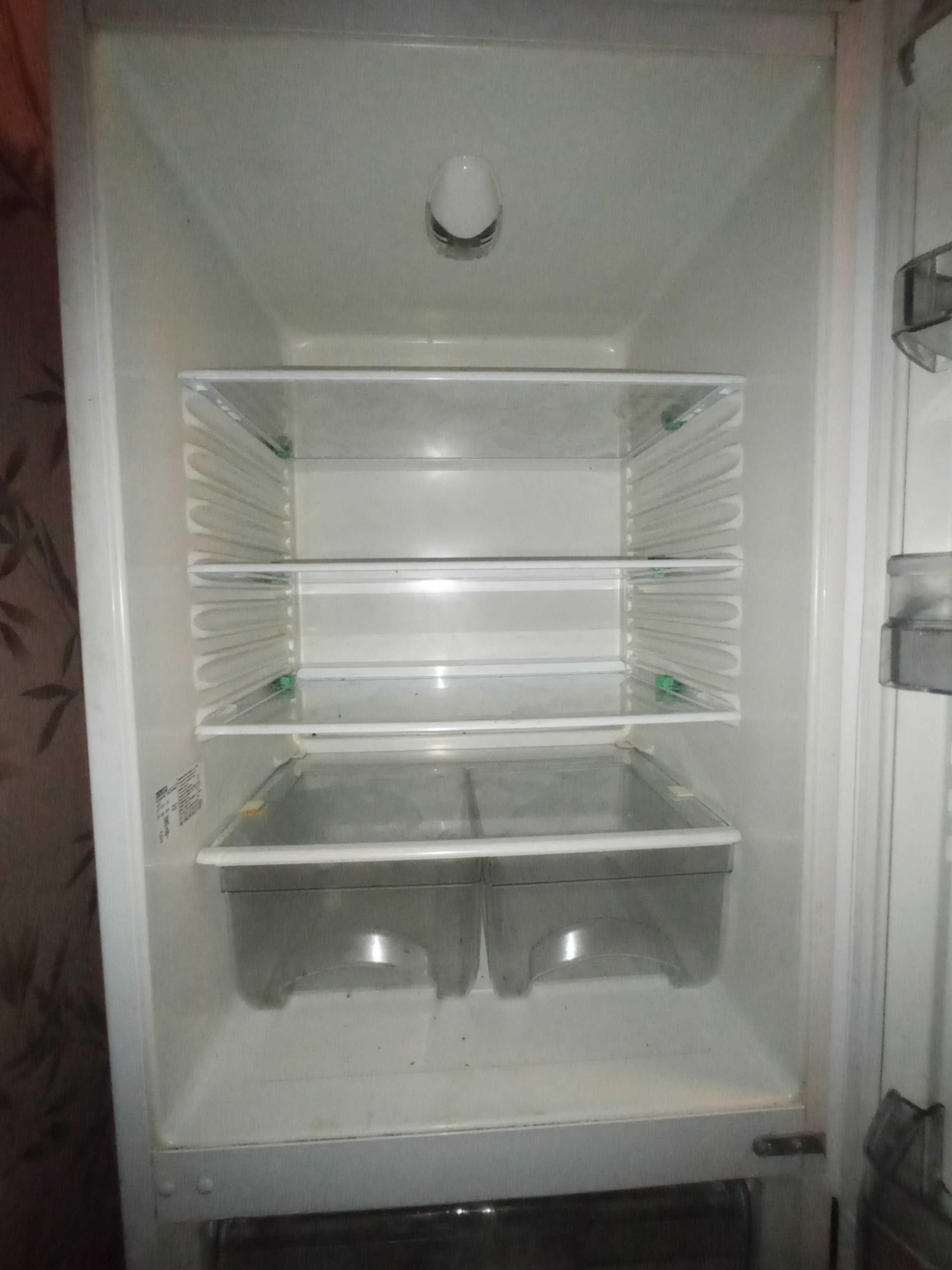 Продам холодильник,в хорошем состоянии
