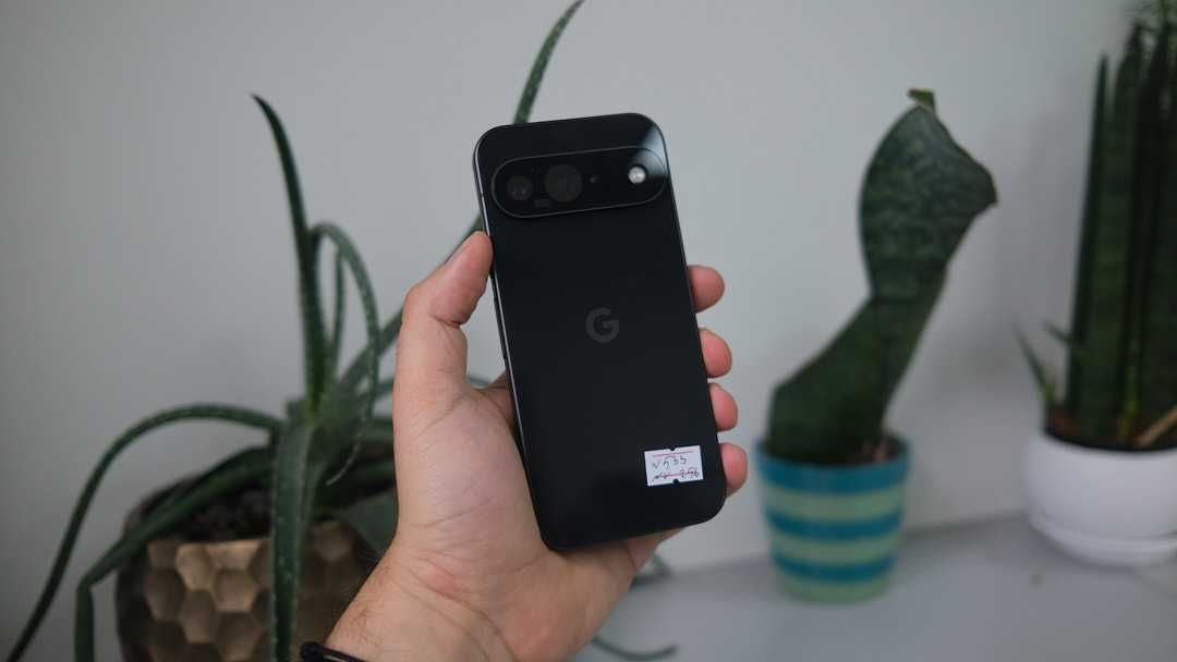 Google Pixel 9 12/256GB Obsidian  Як новий Open box 2 цикла