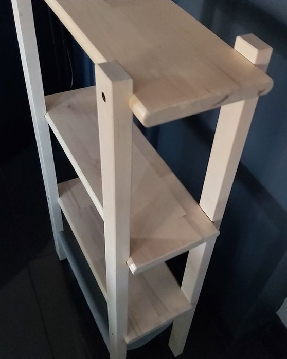 Regał do małej łazienki