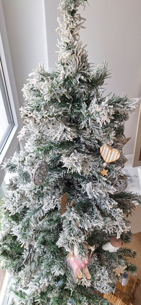 Árvore de natal com neve 150cm