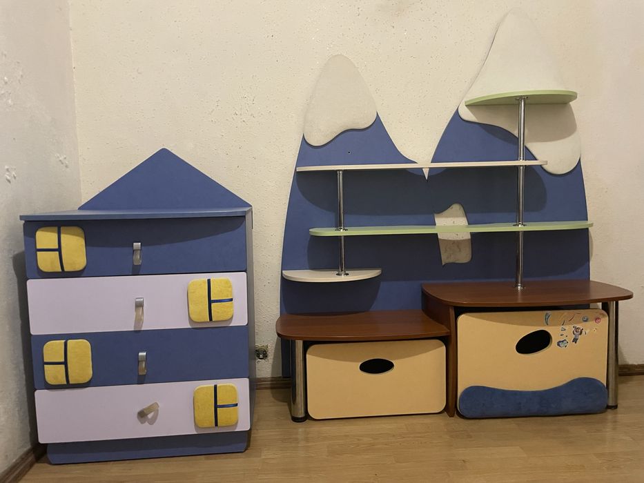 Комплект меблів в дитячу кімнату. Терміново до 26.11