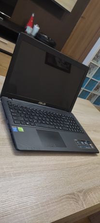 Laptop Asus R513C