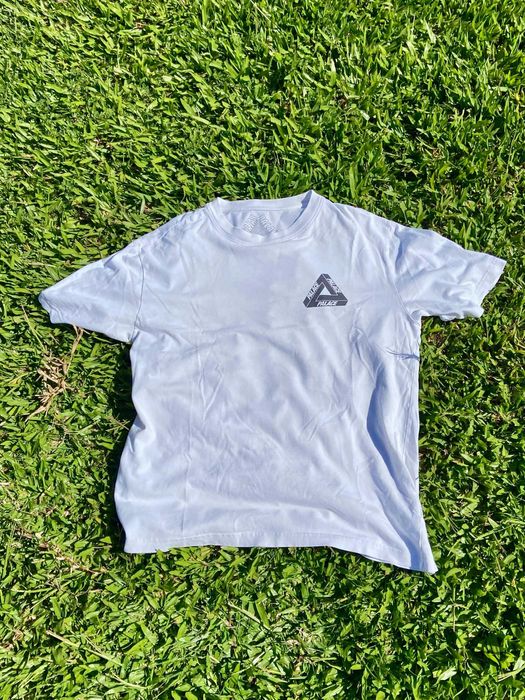 T-Shirt Palace Skateboards Branca Logo Verde e Amarelo