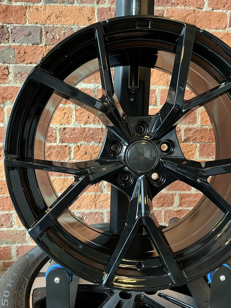 Alufelgi 19 VW Golf Caddy Touran Arteon Passat 5x112 Nowe R Line Felgi