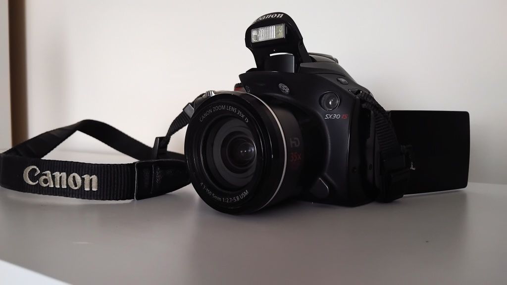 Aparat fotograficzny Canon PowerShot SX30 IS