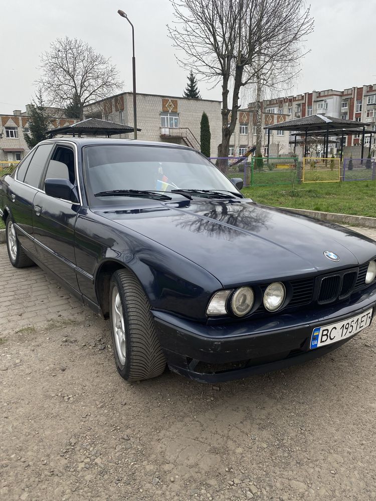 Продам машину BMW E34 1990 року