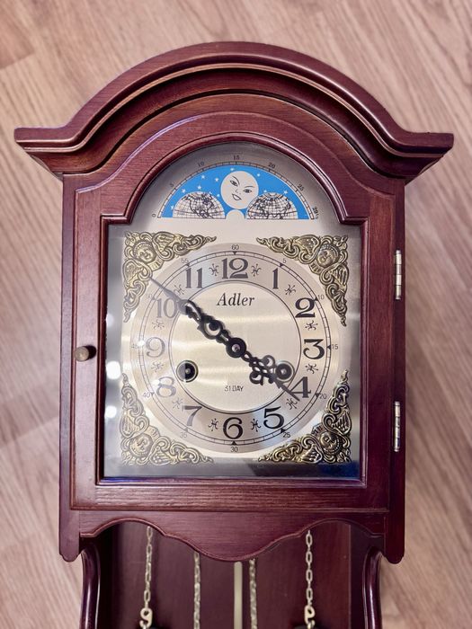 Настінний годинник ADLER