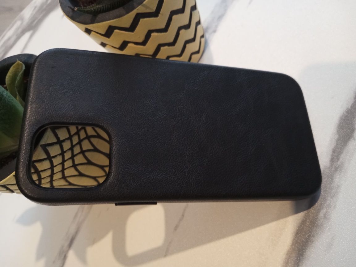 Etui do iPhone 2020 NOWE