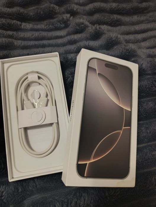 Продам Айфон 16 про Макс Корея