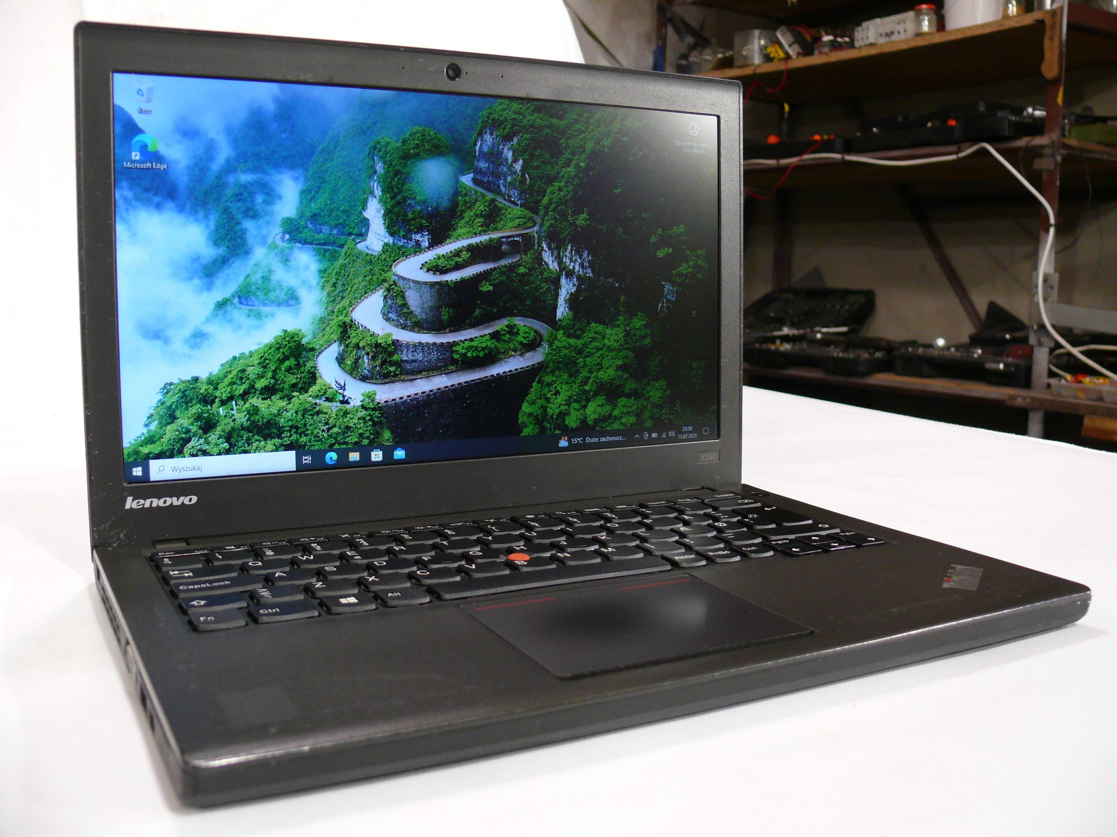 Lenovo X240, dysk SSD, RAM 8GB, Core i3, matr. 1366x768.