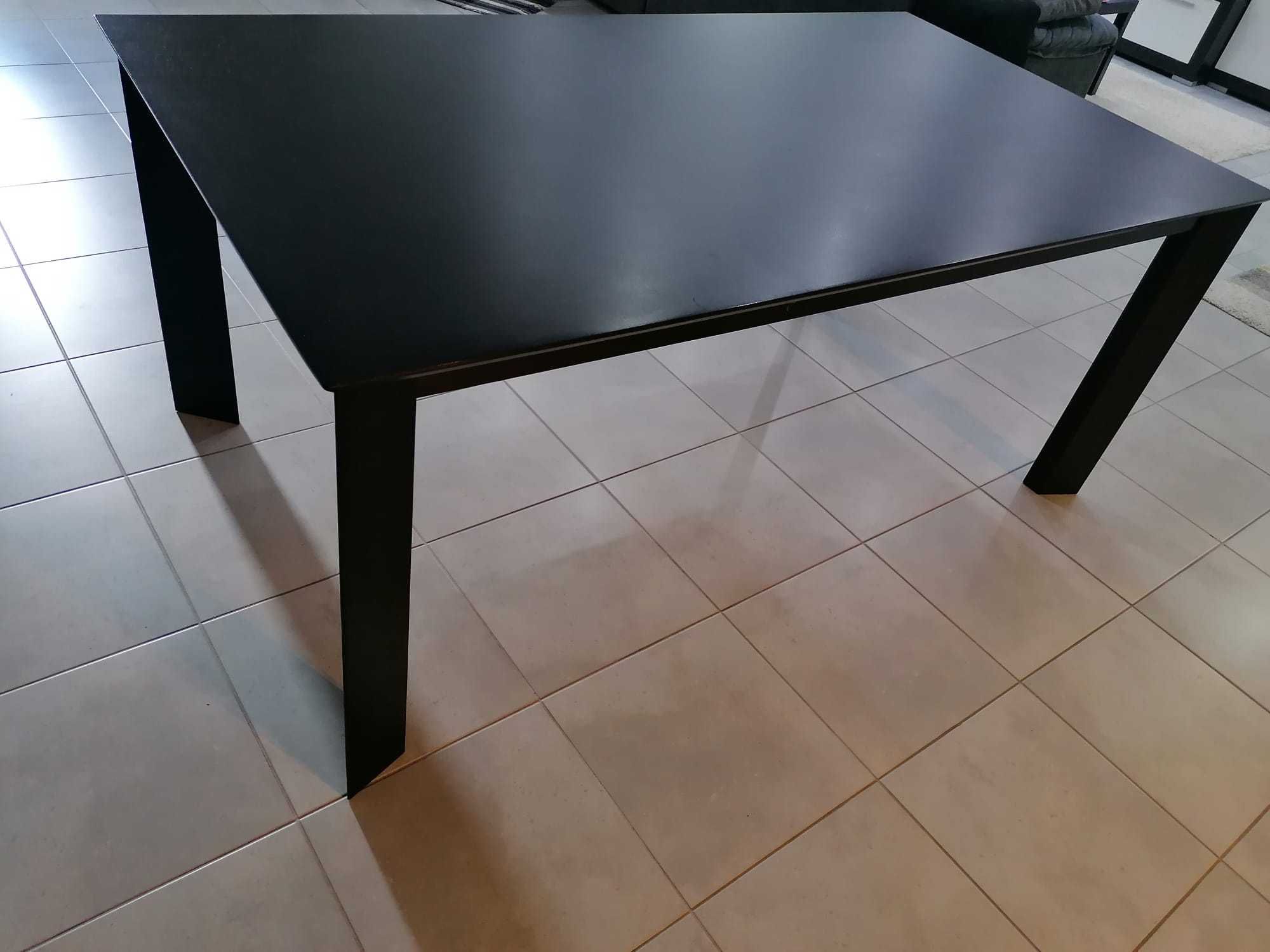 Mesa de jantar 160cm