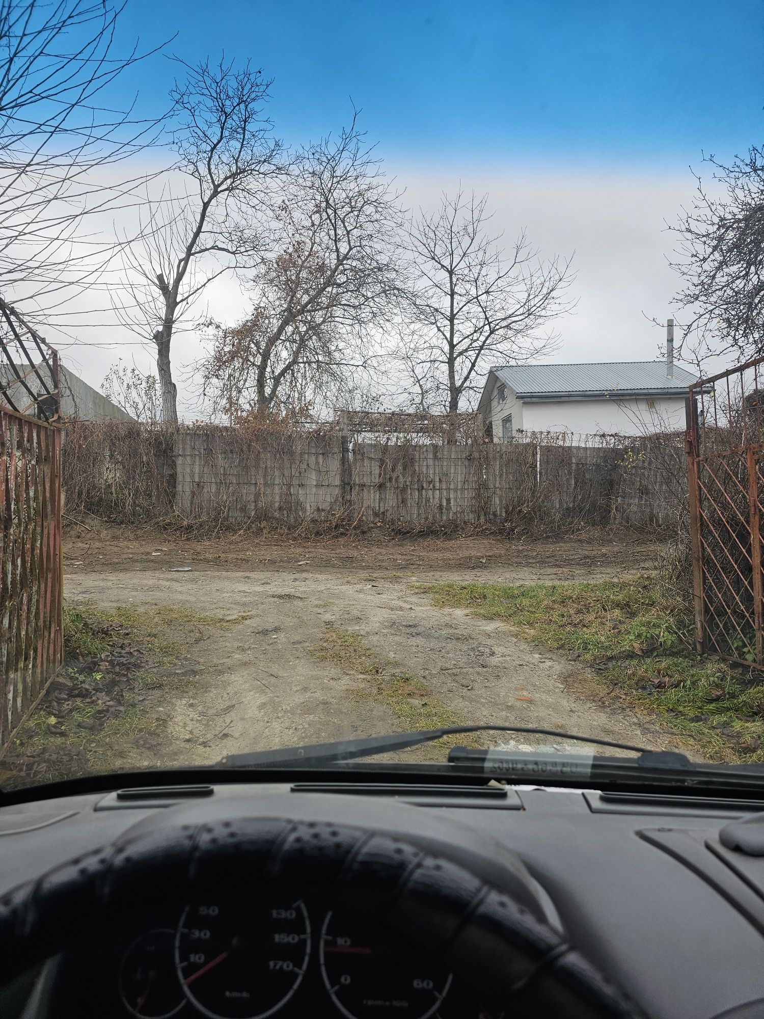 Прийму бій на підсипку дороги. Цегла блок камінь..