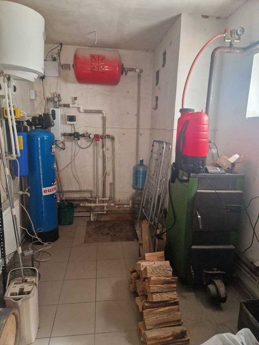 Будинок з власним виходом до озера