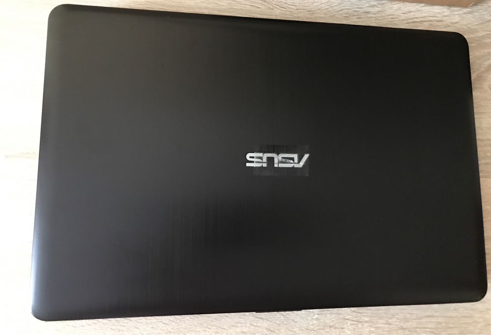 Продам ноутбук Asus x541u 1 Тб