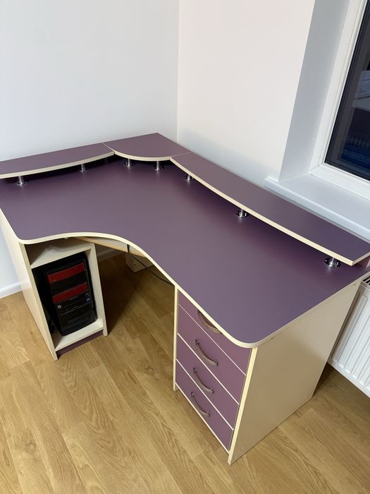 Компютерний стіл і тумба