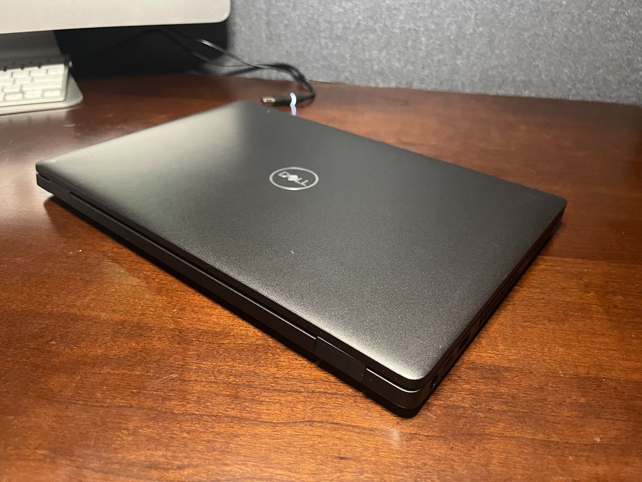 Ноутбук DELL Latitude 5400