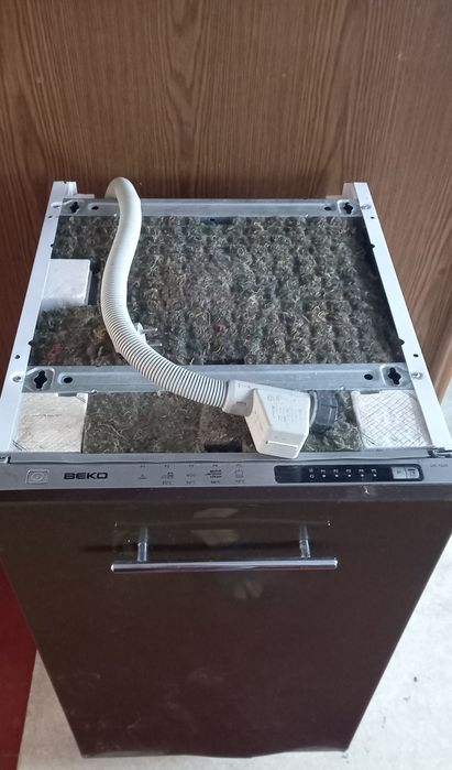 Продам вбудовану посудомийну машину BEKO DIS 1520