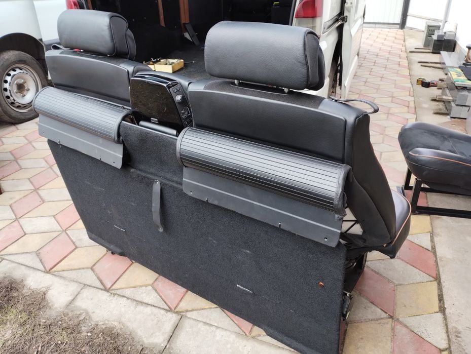 Сидіння / диван для буса