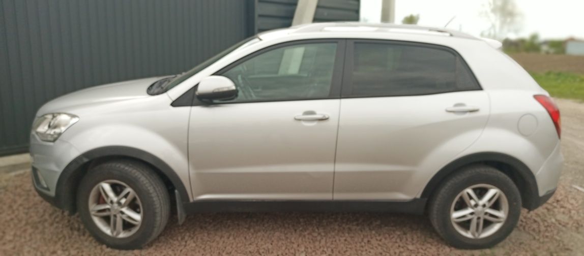 Продам санг йонг Корандо 2011 року на 175 кс,2 літра дизель SsangYong