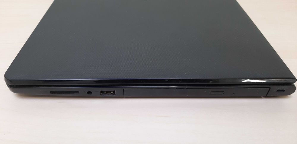 Laptop DELL Vostro 3568 / i7-7500 / 8GB / 1TB / Win10Pro / DVD