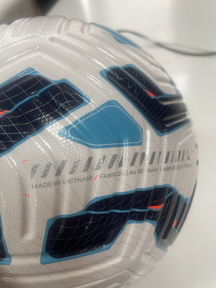 М’яч футбольний Nike Club Elite FZ2986-100, розмір 5