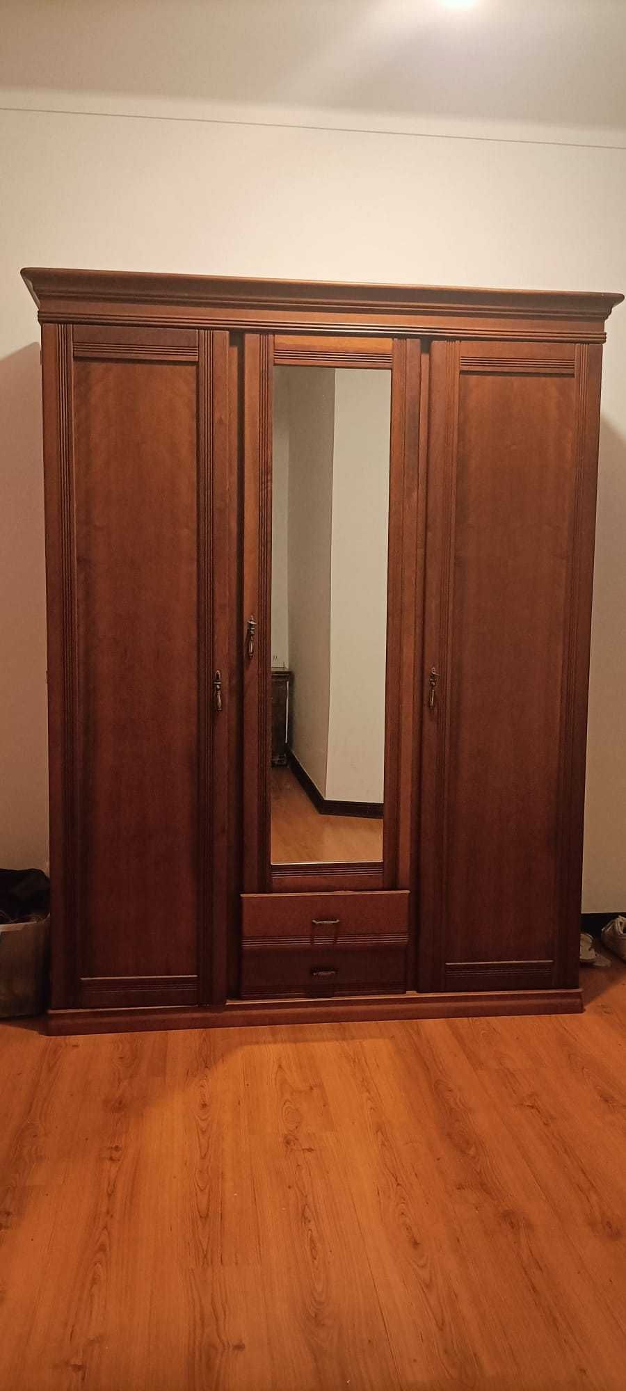 Quarto completo em cerejeira