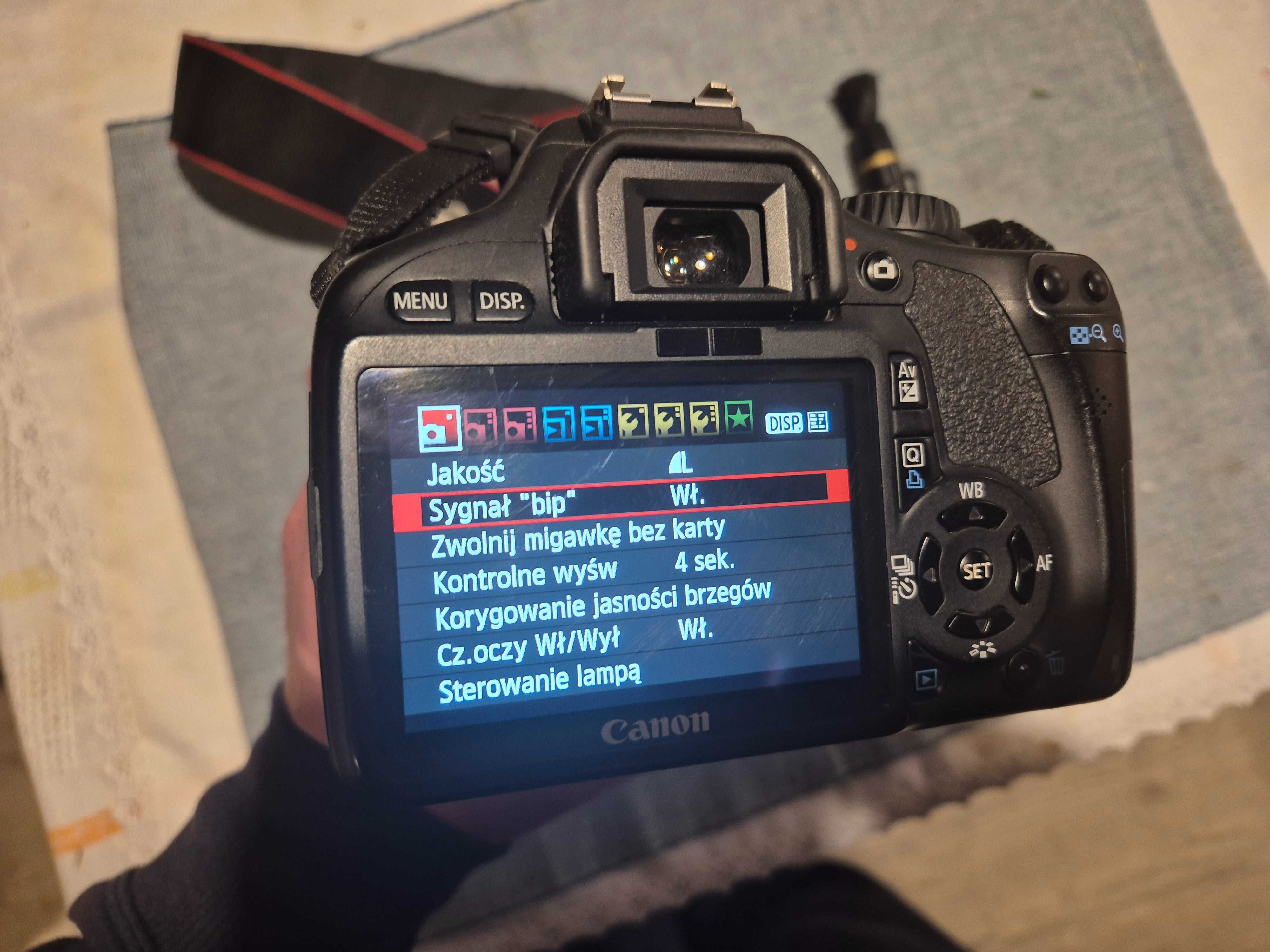 Canon EOS 550D + Obiektyw 18-55
