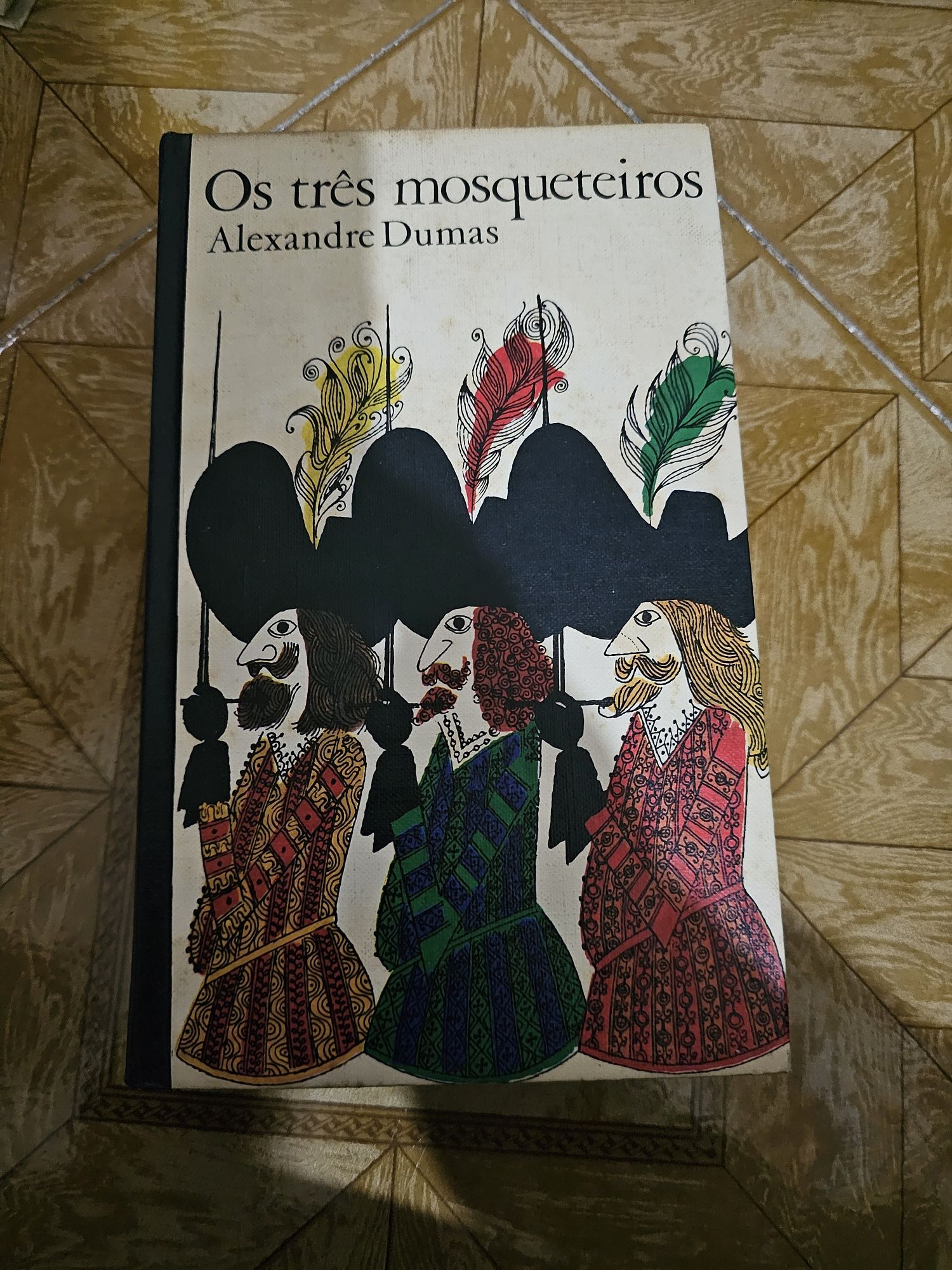 Os Três Mosqueteiros - Alexandre Dumas - Capa Dura