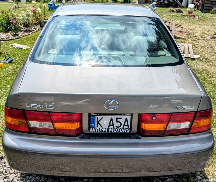 Lexus ES 300 3.0 V6
